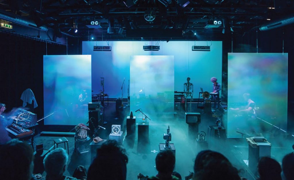 holographic display peppers ghost